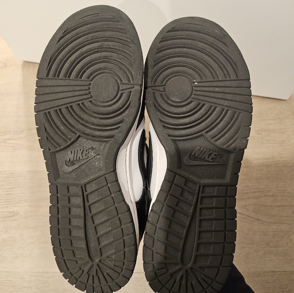 Nike Dunk Panda Low size 7.5 womens - Picture 8 of 9